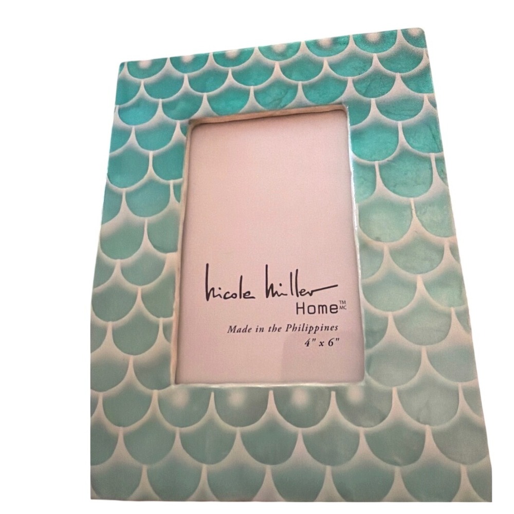 Nicole Miller Photo Frame Women 4x6 Teal Excellent Mermaid Scale Coastal Decor